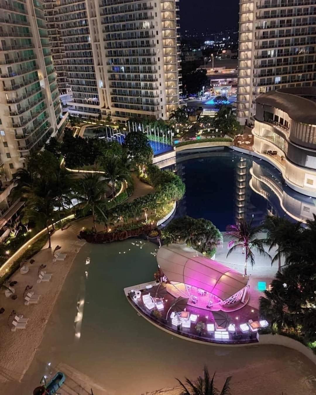 Azure Urban Resort Staycation Manila Bagian luar foto